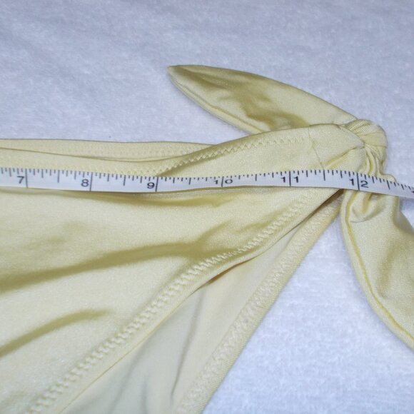 Light Yellow H&M Bikini Set in S Bottom/34C Top - Picture 4 of 4